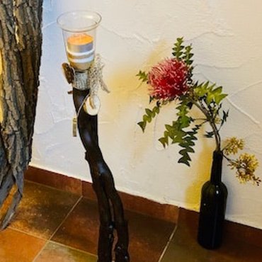 Upcycling: Dekorativer Kerzenhalter aus Waldholz von KreaFreiKunst by TLN - kreafreikunst.de