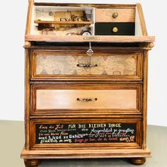 Cooler aufgepeppter antiker Schreibtisch - Ausstattung KreaFreiKunst